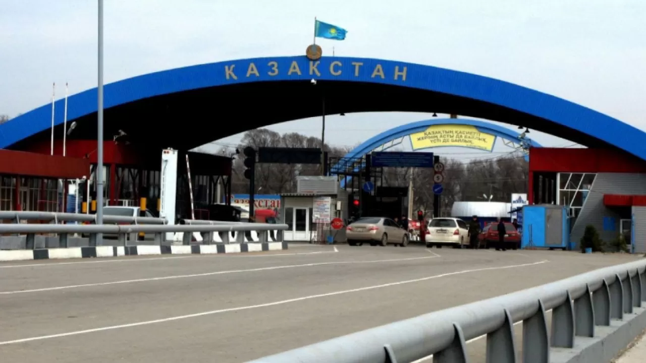 В КНБ прокомментировали слухи о закрытии пунктов на границе РК и РФ