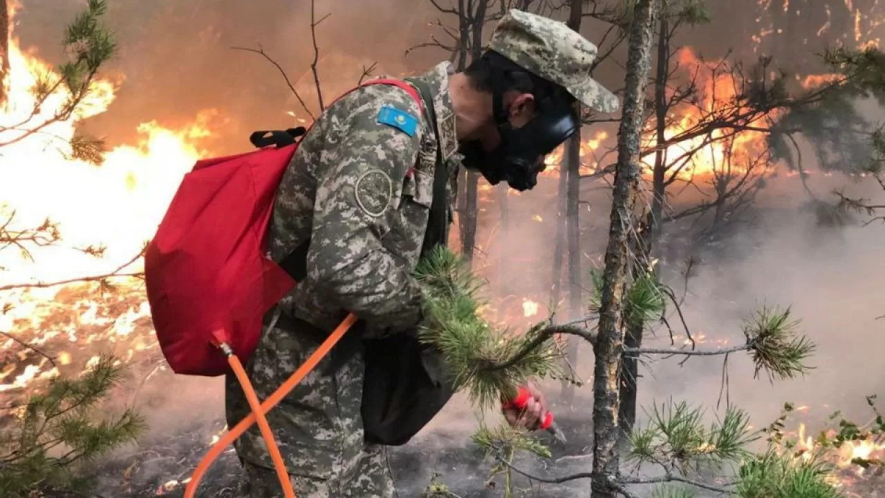  Қостанайдағы өртті сөндіруге атсалысқан әскери қызметшілер бөлімдеріне қайтып оралды