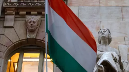 ЕК может заморозить выплаты Венгрии на 7,5 млрд евро "за коррупцию"