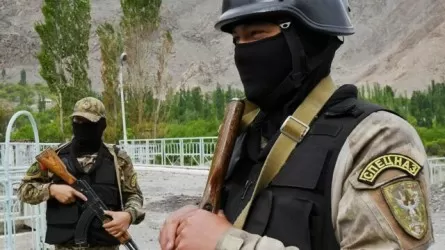 Кыргызстан призывает Таджикистан прекратить огонь и сесть за стол переговоров