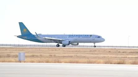 Самолет президента РК приземлился в Туркестане