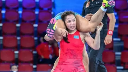 Казахстанка во второй раз выиграла серебряную медаль ЧМ по женской борьбе 