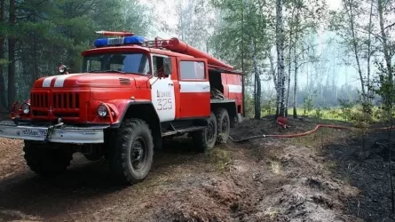В Павлодарской области перевернулась пожарная машина