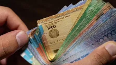 Фейковый налоговик из Костанайской области вымогал деньги в ходе проверок