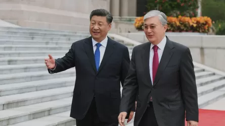 Токаев свободно вел диалог на китайском языке – посол КНР о деталях визита Си Цзиньпина в Казахстан