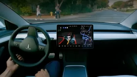 Автопилот Tesla не способен распознать ребенка на дороге? 
