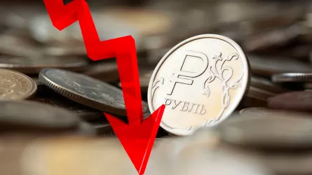 Рубль ослабел на 2% сразу после выступления Путина