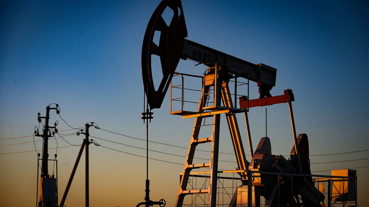Казахстан планирует снизить прогноз по добыче нефти на 2022 год
