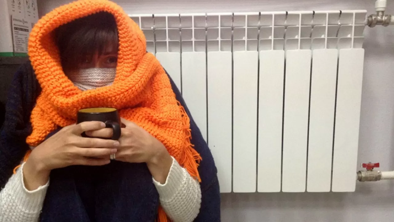 Без тепла третий раз остались жители десятков домов в Атырау