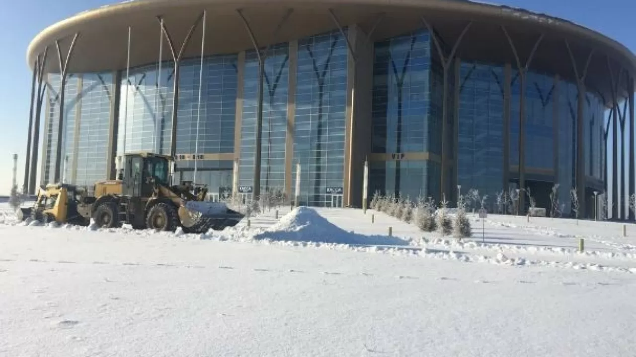 Астанада құтқарушылар "Барыс" спорт кешенінің маңында коньки тебуге тыйым салды