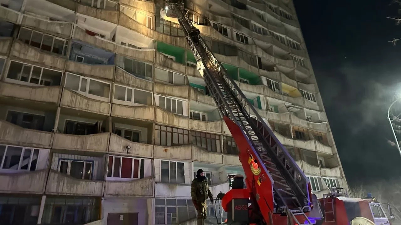 Взрыв в 16-этажке в Караганде: дом обесточен, жильцы эвакуированы |  Inbusiness.kz