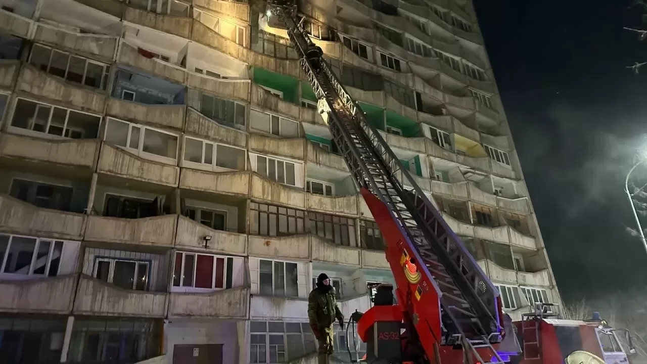 Взрыв в 16-этажке в Караганде: дом обесточен, жильцы эвакуированы