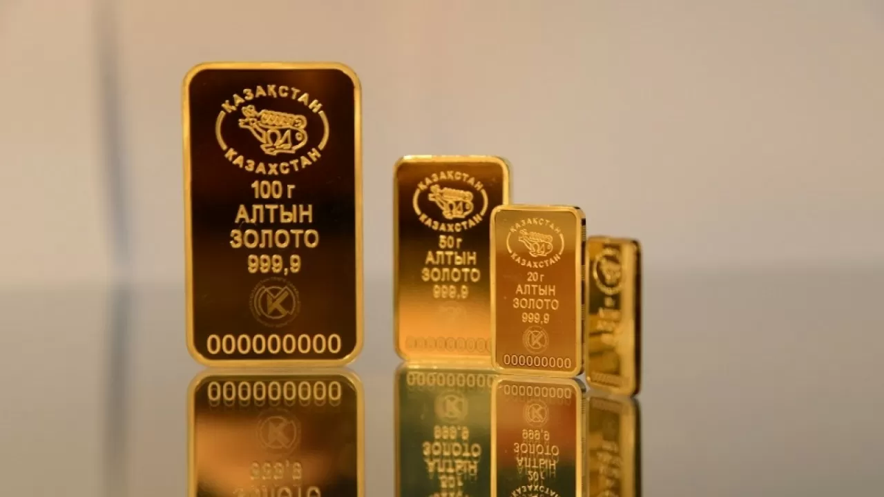 Около 38 тыс. золотых слитков продано за год в Казахстане
