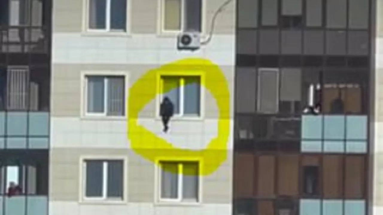 17-летний юноша пытался спрыгнуть с 15-го этажа в Астане 