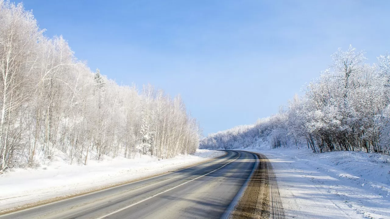 Большой снег отступает: в Казахстане стали открывать автодороги