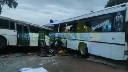 Почти 40 человек погибли после ДТП с двумя автобусами в Сенегале