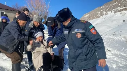 В Туркестанской области нашли 12 пропавших в горах людей