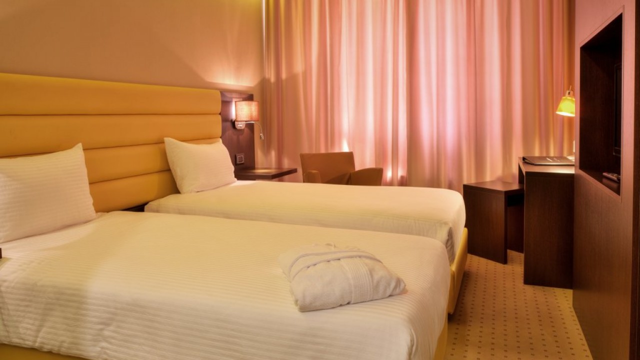 Отели астана сайт. Отель Comfort Astana. Комфортный отель. Комфортная гостиница. Комфорт в гостинице.