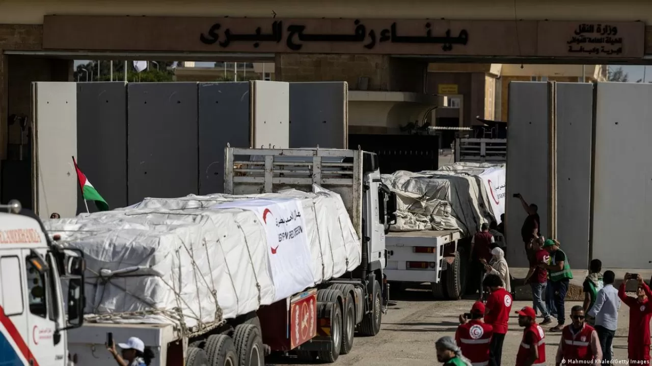 Началась доставка гуманитарной помощи в сектор Газа