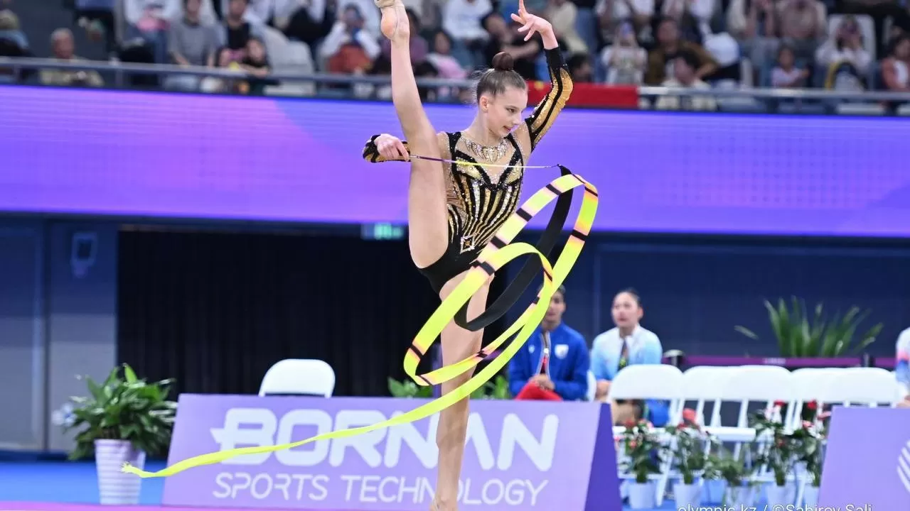 Казахстанские гимнастки завоевали серебро на Азиаде
