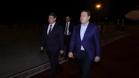 Алихан Смаилов прибыл в Бишкек для участия в заседаниях глав правительств стран СНГ и ШОС