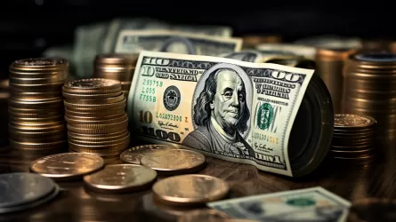 Сколько стоят основные валюты в обменниках Казахстана 15 октября?