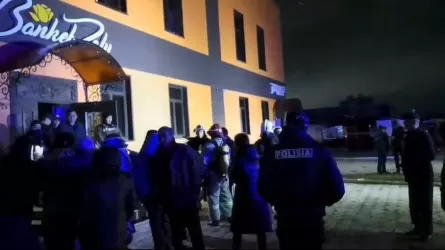 Пять человек пострадали при пожаре в кафе Уральска