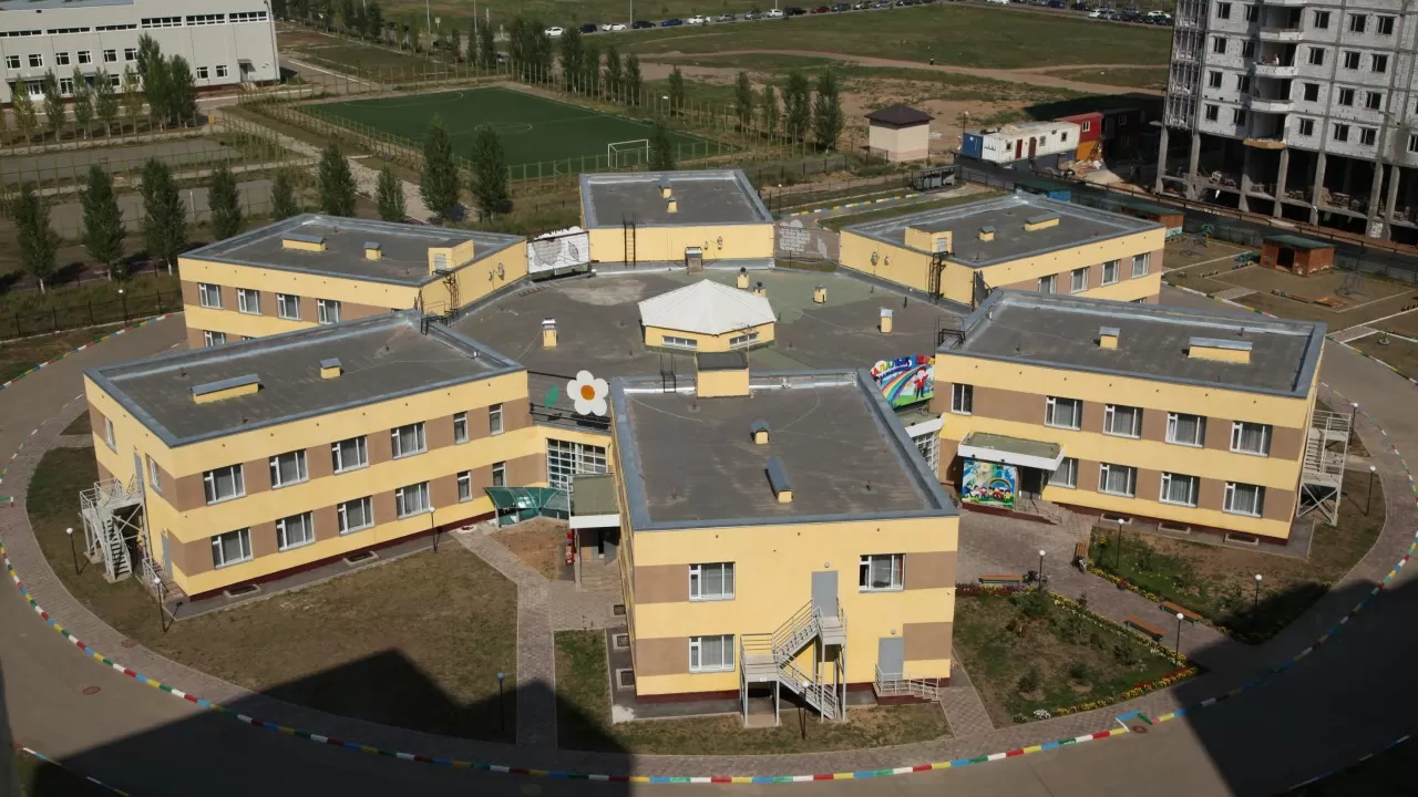 В Казахстане предложили ввести запрет на приватизацию госшкол и колледжей 