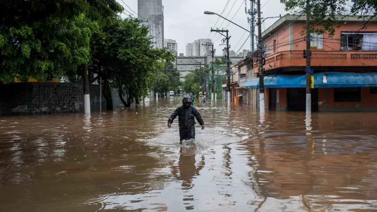 Семь человек погибли из-за проливных дождей в Бразилии 