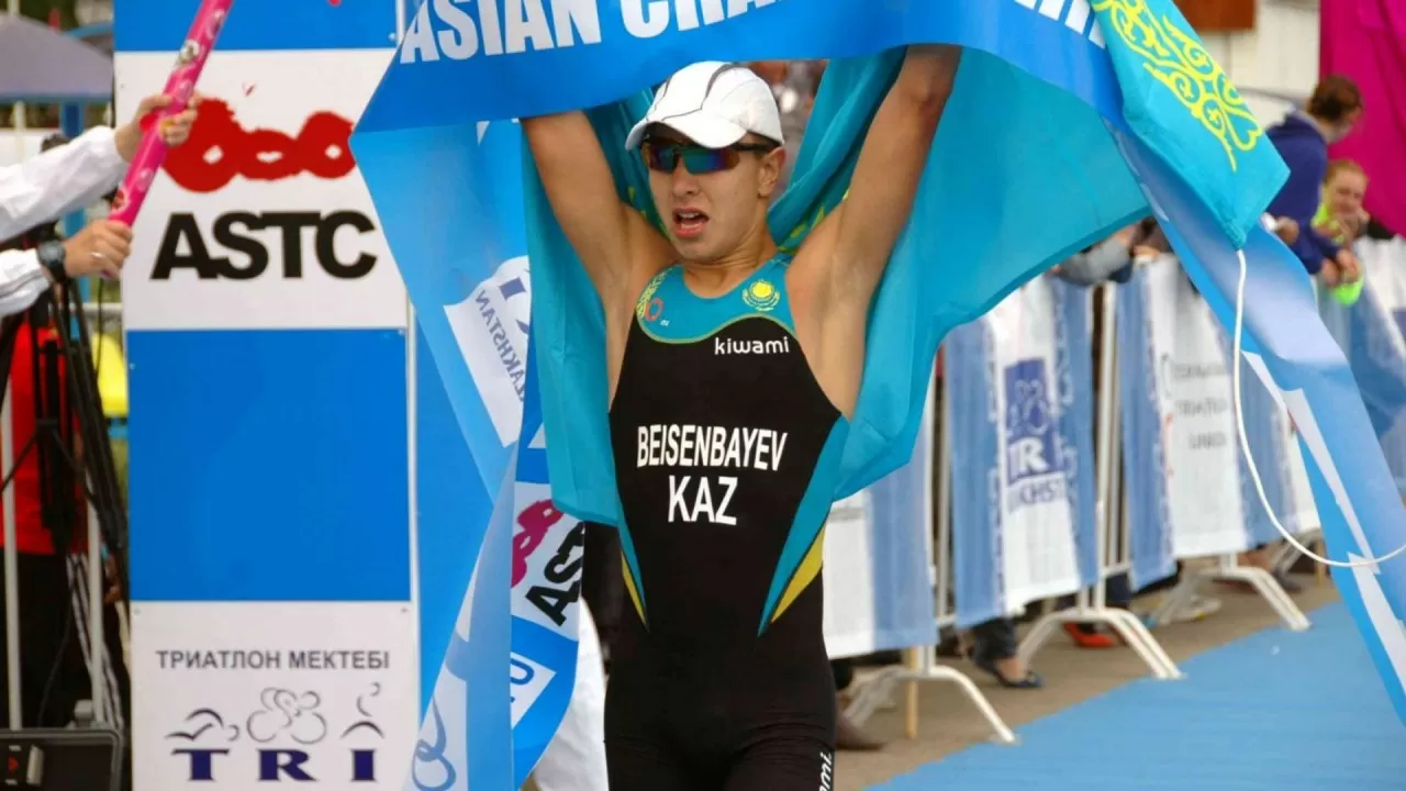 Казахстанцы завоевали сразу две золотые медали на чемпионате Азии по триатлону  