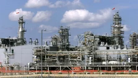 Эксперты: Казахстану грозит кадровый голод в сфере нефтегазохимии 