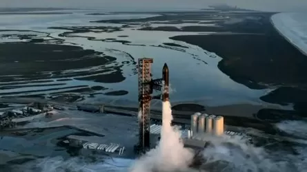 SpaceX назвала причину второй неудачи с «самой мощной в истории» ракетой