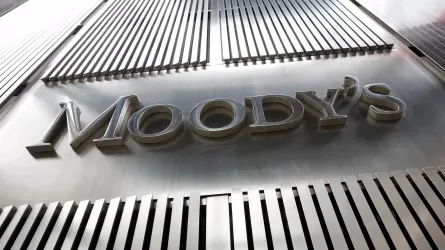 Moody's ухудшило до негативного прогноз рейтинга США