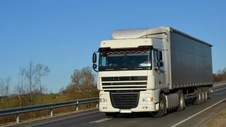 На казахстанско-российской границе опять скопление грузовых автомобилей