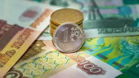 В Казахстане чистые продажи рубля сократились в 35 раз