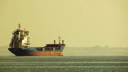 Евросоюз предложил Дании проверять и блокировать танкеры с российской нефтью 