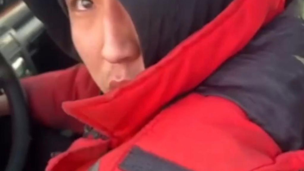 Легинстердегі сексуалды бөкселері бар қыздар