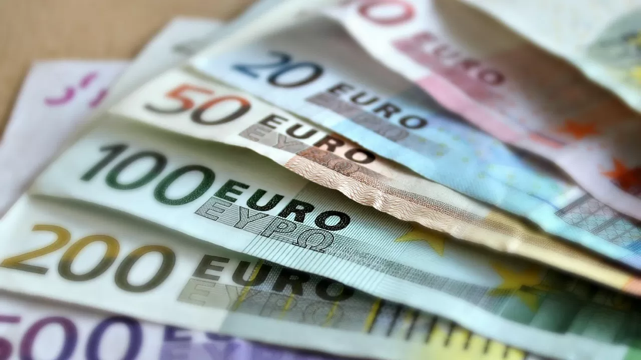Евро может подорожать к доллару на 10% в 2024 г. – RBC