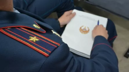 В Алматы полиция перешла на усиленный вариант несения службы