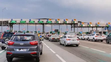 Еще четыре автотрассы в Казахстане станут платными