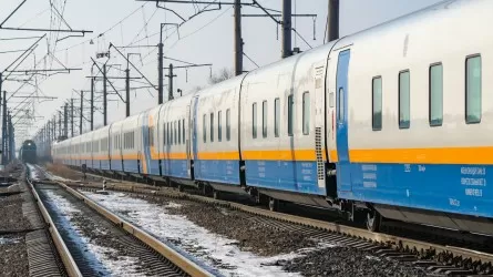 Курсирование пяти поездов отменили из-за непогоды в Жамбылской области