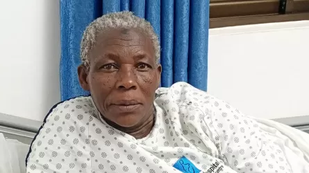 70-летняя жительница Уганды родила близнецов, став "старейшей матерью Африки"