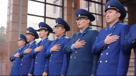 Казахстанские полицейские поддержали патриотический челлендж ко Дню независимости