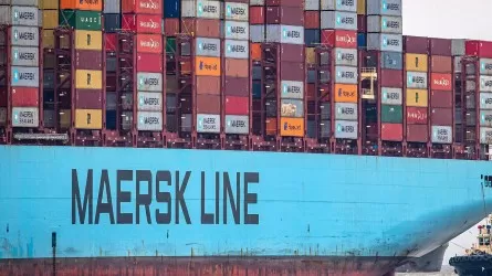 Maersk прекращает перевозку грузов через Красное море