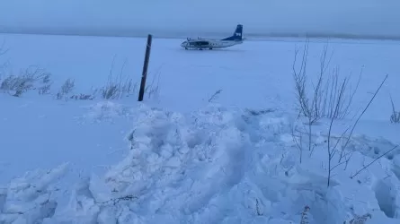 Не туда прибыл: АН-24 в Якутии приземлился на лед реки вместо аэродрома 