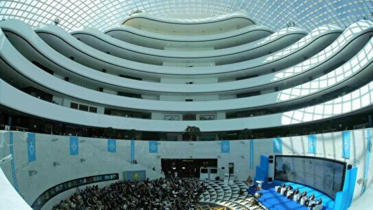 Минфин планирует сократить расходы на содержание библиотеки Назарбаева