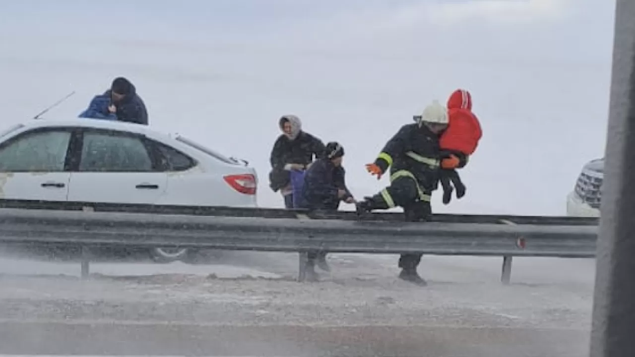 В Жамбылской области из снежных заносов спасено 68 человек