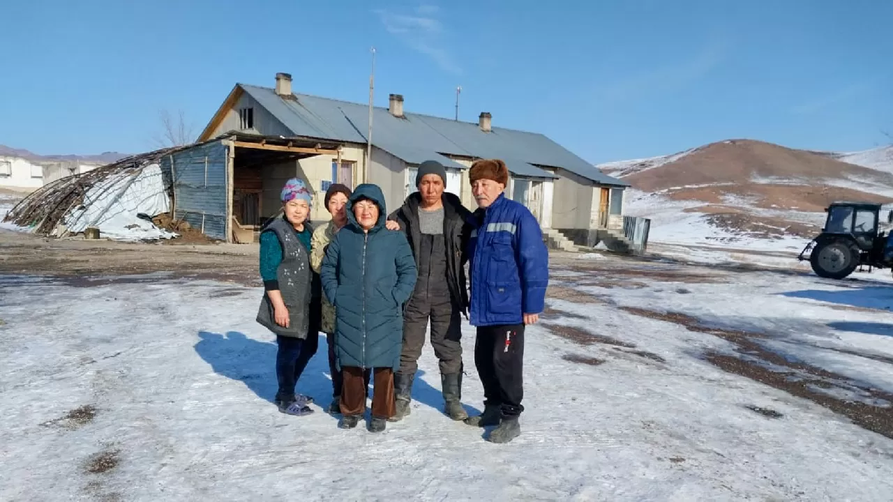 Почему казахстанцев лишают единственного жилья?