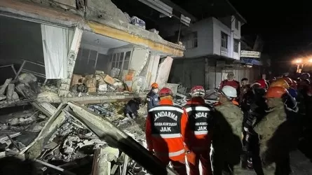 Три человека погибли, 213 ранены в результате новых землетрясений в Турции