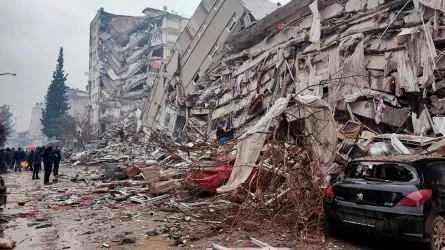 Число погибших при землетрясении в Турции выросло до 1541 человека